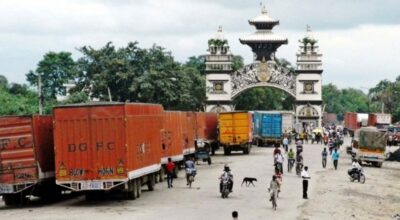 वीरगञ्ज नाका हुँदै तीन महिनामा आठ अर्ब ७० करोडका सवारीसाधन भित्रियो